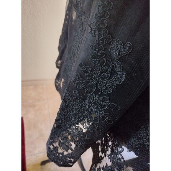 4@30.00 or 25.00 LADIES Plus Size Lace Blouse by Tonga Queen - Picture 9 of 16